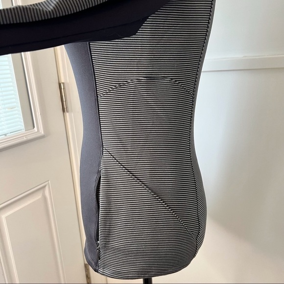 Athleta Spotlight Black and Gray Pin Stripe Pullover Long Sleeve Active … - Picture 6 of 14